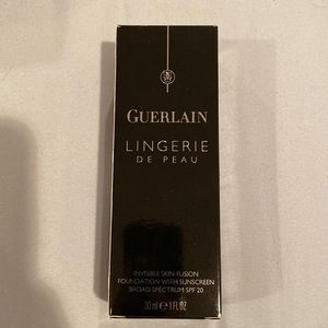 New Guerlain Lingerie de Peau Invisible Skin Fusion Foundation w/ sunscreen